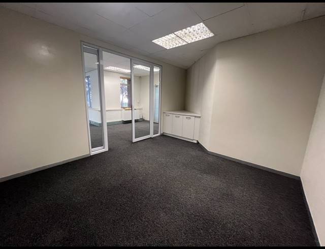 209M² OFFICE TO LET IN ROSEBANK